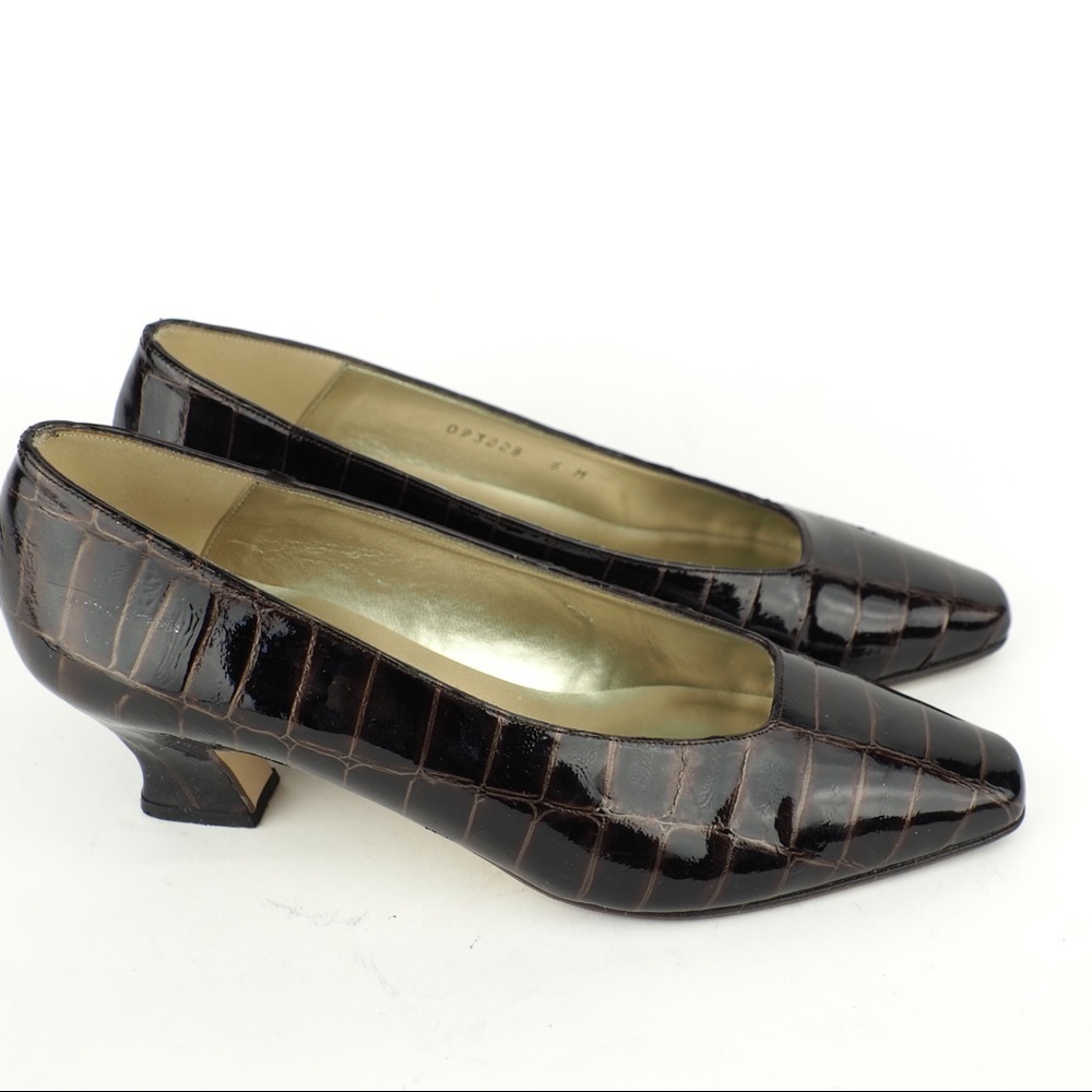 Proxy sz 6 brown leather croc pattern patent pumps